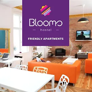  Hostel Blooms Boutique